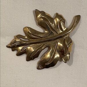 Elegant Gold Leaf Wall Decor